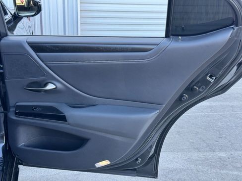 Used 2023 Lexus ES 300h w/ Premium Package image 46