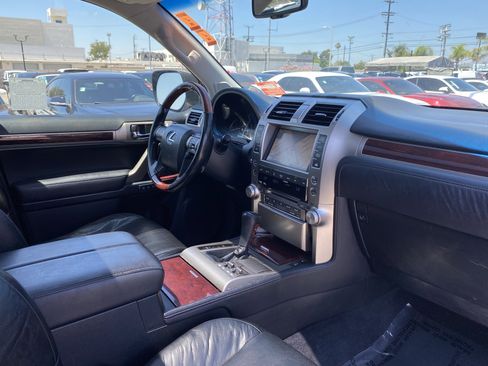Used 2011 Lexus GX 460 image 26