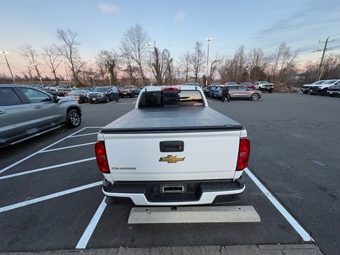 Used 2017 Chevrolet Colorado Z71 image 10