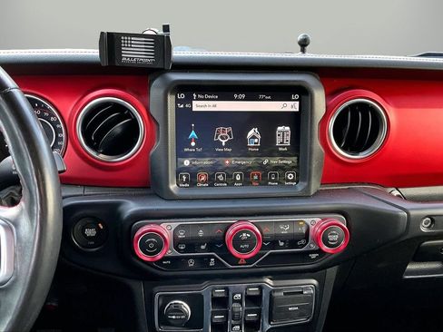 Used 2022 Jeep Wrangler Unlimited Rubicon w/ Steel Bumper Group AWD/4WD image 11
