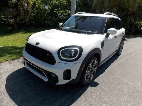 Used 2024 MINI Cooper Countryman S FWD image 1