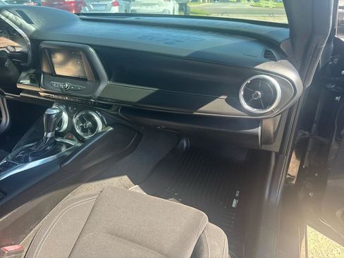 Used 2016 Chevrolet Camaro LT RWD image 26