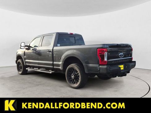 Used 2019 Ford F250 Lariat w/ Lariat Ultimate Package image 3