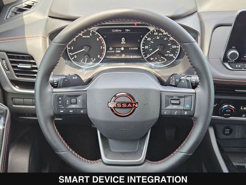 Used 2025 Nissan Rogue SV AWD/4WD image 23