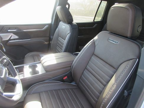 New 2026 GMC Acadia Denali Ultimate image 12