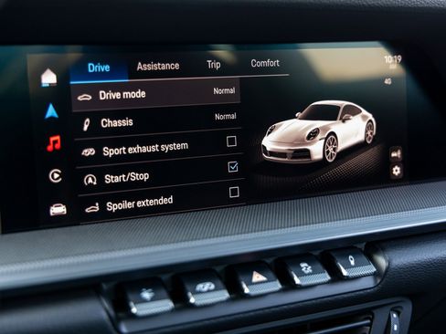 Used 2025 Porsche 911 Carrera image 35