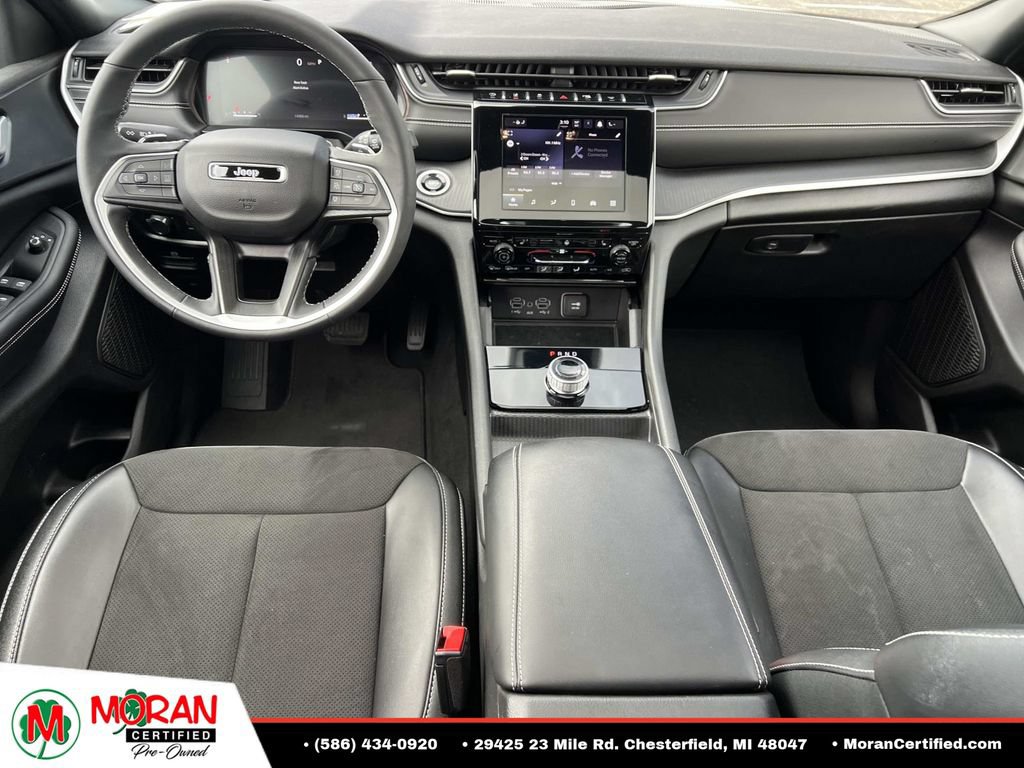 Used 2024 Jeep Grand Cherokee Altitude AWD/4WD image 13