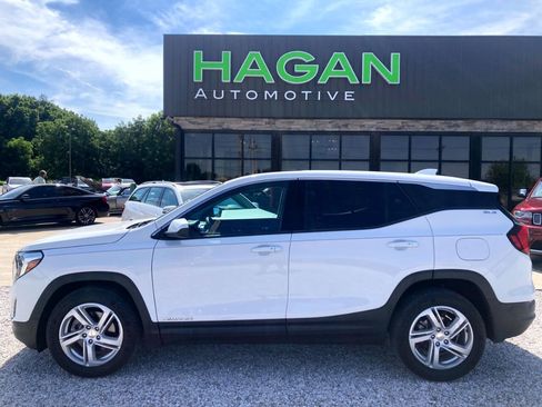 Used 2018 GMC Terrain SLE FWD image 1