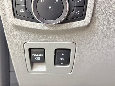Used 2018 Ford F150 XLT w/ Equipment Group 302A Luxury AWD/4WD image 42