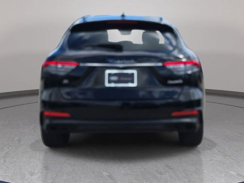 Used 2021 Maserati Levante AWD/4WD image 7