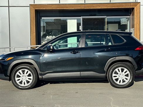 Used 2024 Toyota Corolla Cross L image 5