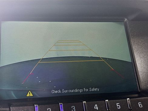 Used 2017 Chevrolet Equinox LT w/ Convenience Package image 15