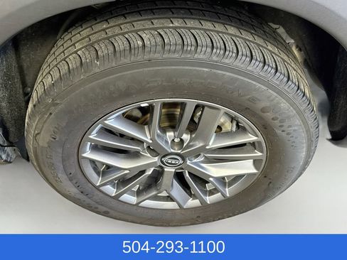 Used 2024 Nissan Rogue S AWD/4WD image 30
