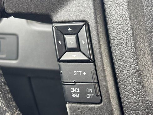 Used 2013 Ford F150 XLT w/ Luxury Equipment Group image 18