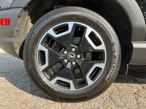 Used 2023 Ford Bronco Sport Outer Banks w/ Tech Package AWD/4WD image 14