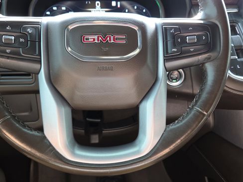 Used 2022 GMC Yukon SLE image 28