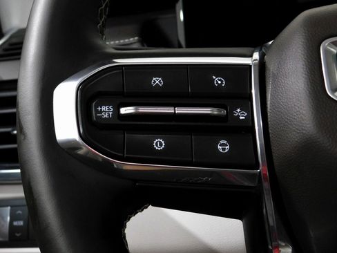 Used 2024 GMC Acadia Denali image 44