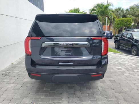 Used 2023 GMC Yukon XL Denali Ultimate w/ LPO, Floor Liner Package AWD/4WD image 5