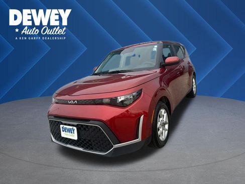 Used 2024 Kia Soul LX w/ Option Group 015 FWD image 1