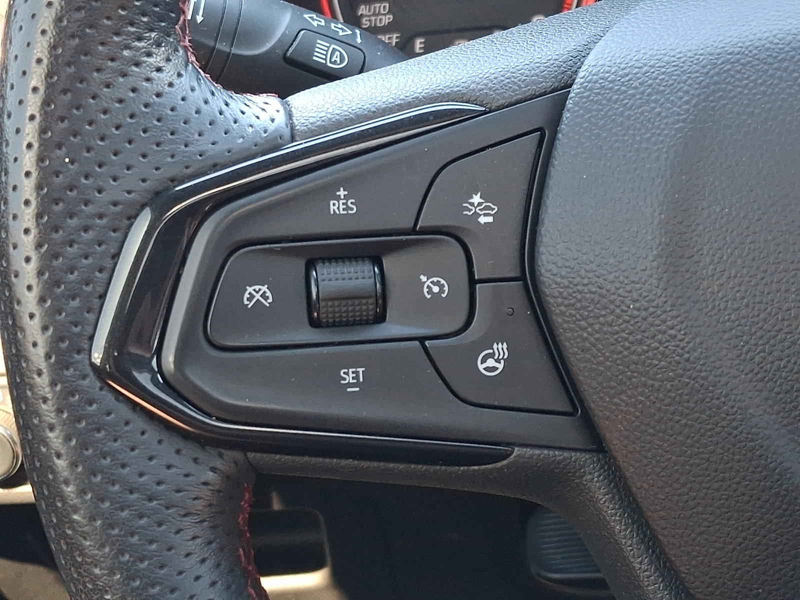Used 2022 Chevrolet TrailBlazer RS w/ Sun and Liftgate Package AWD/4WD image 23