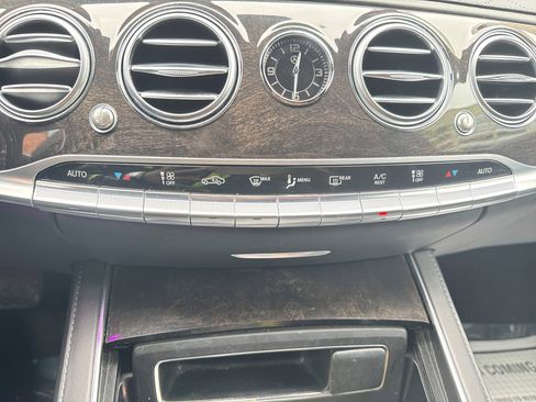 Used 2019 Mercedes-Benz S 560 4MATIC Sedan image 17