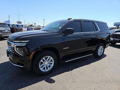 Used 2026 Chevrolet Tahoe LT RWD image 2