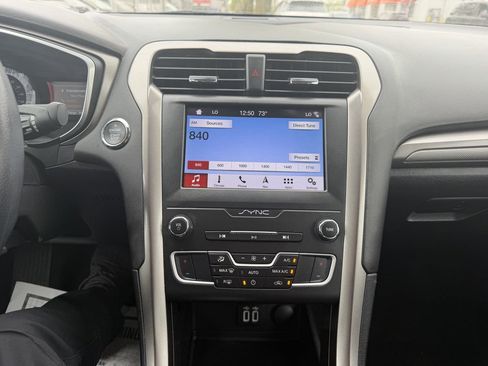 Used 2019 Ford Fusion SE FWD image 36