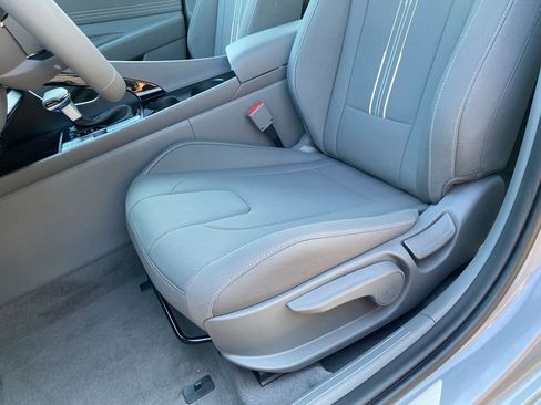 New 2025 Hyundai Elantra SEL image 23