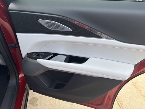 Used 2024 Cadillac Lyriq Sport RWD image 15