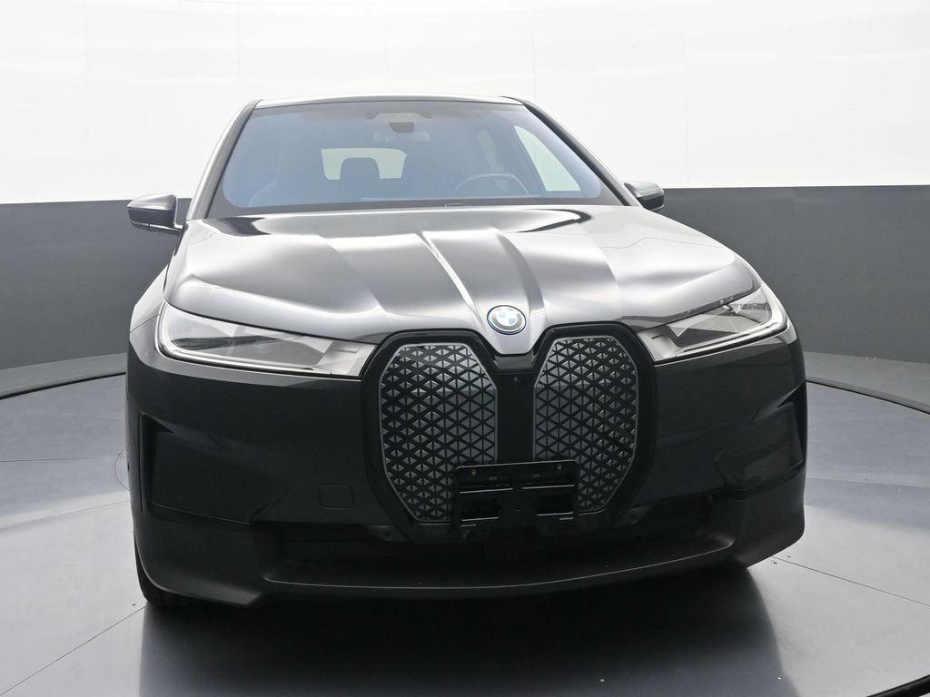 Used 2024 BMW iX xDrive50 w/ Premium Package AWD/4WD image 2
