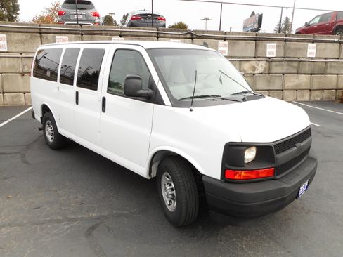Used 2017 Chevrolet Express 2500 LS image 5