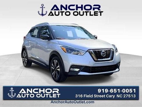 Used 2019 Nissan Kicks SR FWD image 1