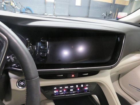 Used 2023 Buick Envision Avenir image 14