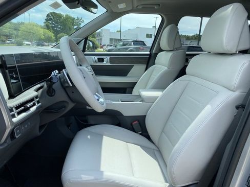 Used 2024 Hyundai Santa Fe Limited image 33