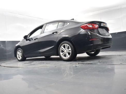 Used 2018 Chevrolet Cruze LT image 25