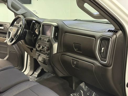 Used 2020 Chevrolet Silverado 1500 LT w/ Convenience Package AWD/4WD image 15
