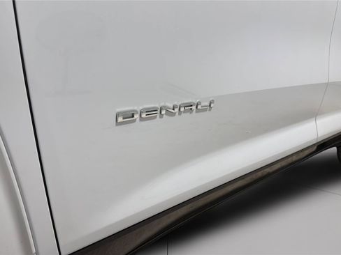 Used 2026 GMC Acadia Denali Ultimate w/ LPO, Floor Liner Package AWD/4WD image 37
