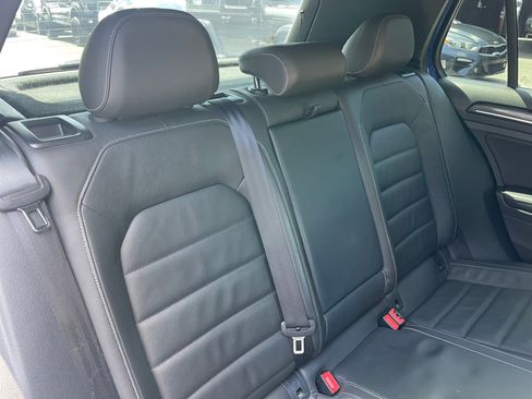 Used 2015 Volkswagen Golf R R image 23