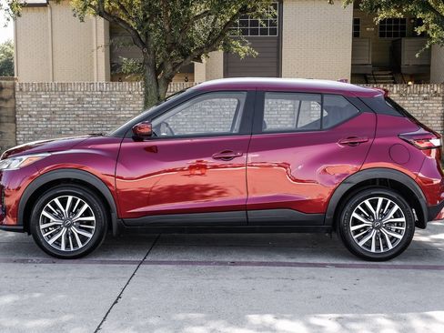 Used 2024 Nissan Kicks SV image 20