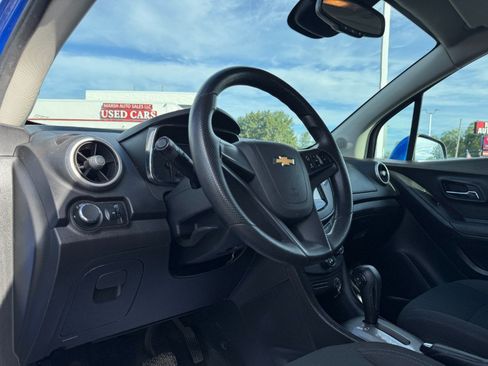 Used 2016 Chevrolet Trax LS FWD image 14