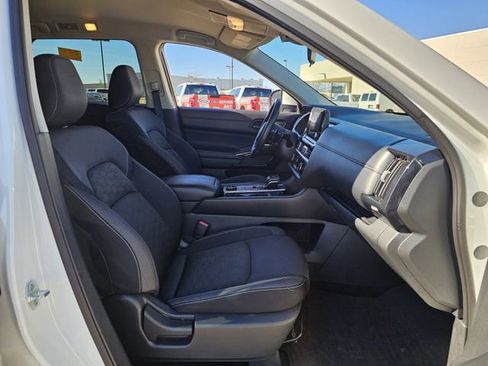 Used 2024 Nissan Pathfinder SV image 27