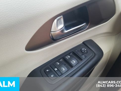 Used 2023 Chrysler Voyager LX FWD image 12