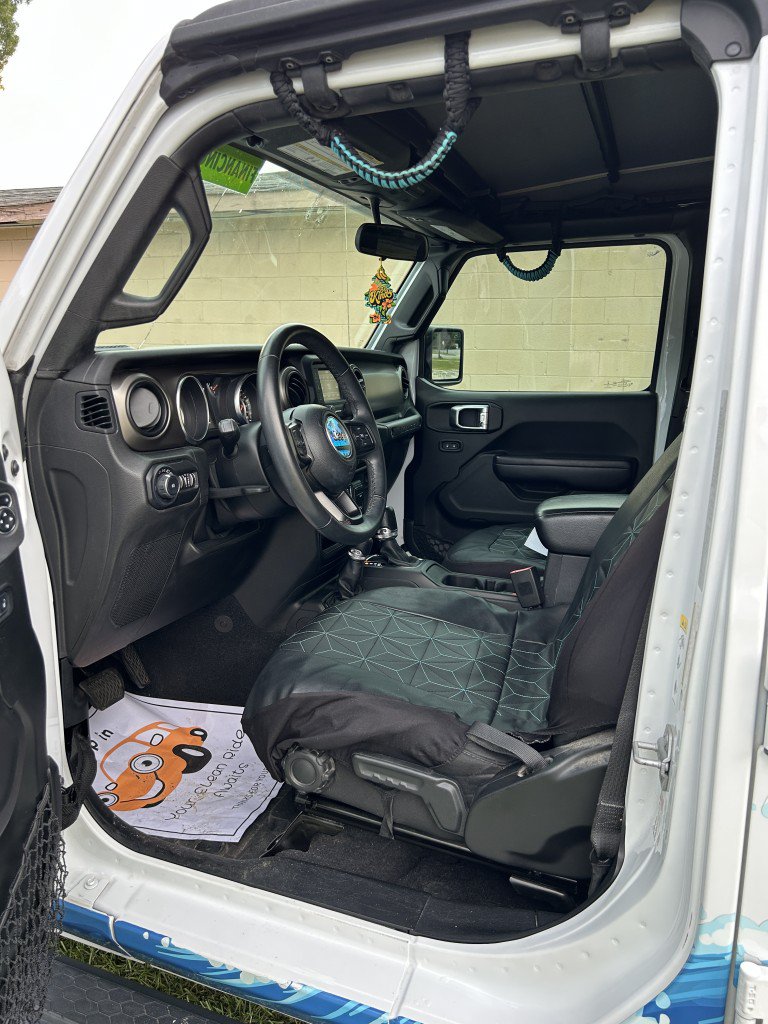 Used 2018 Jeep Wrangler Unlimited Sport AWD/4WD image 11