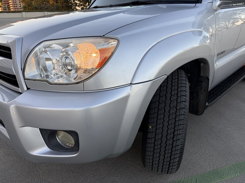Used 2006 Toyota 4Runner Limited w/ Preferred Accessory Pkg RWD image 29