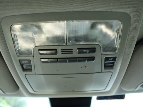 Used 2017 Toyota Highlander XLE FWD image 27