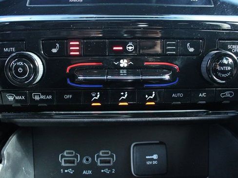 Used 2024 Jeep Grand Cherokee Laredo image 20