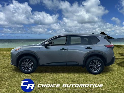 Used 2023 Nissan Rogue S image 3