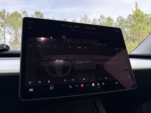 Used 2025 Tesla Model Y Long Range image 29