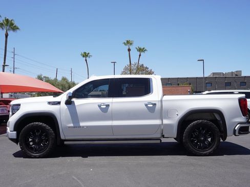 Used 2022 GMC Sierra 1500 Denali w/ Denali Reserve Package AWD/4WD image 2