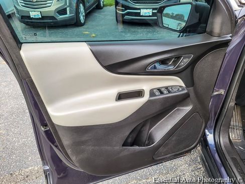 Used 2018 Chevrolet Equinox LS FWD image 24